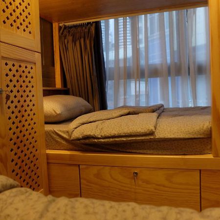 Хостел Half Coffee N Dorm Хошимин Экстерьер фото