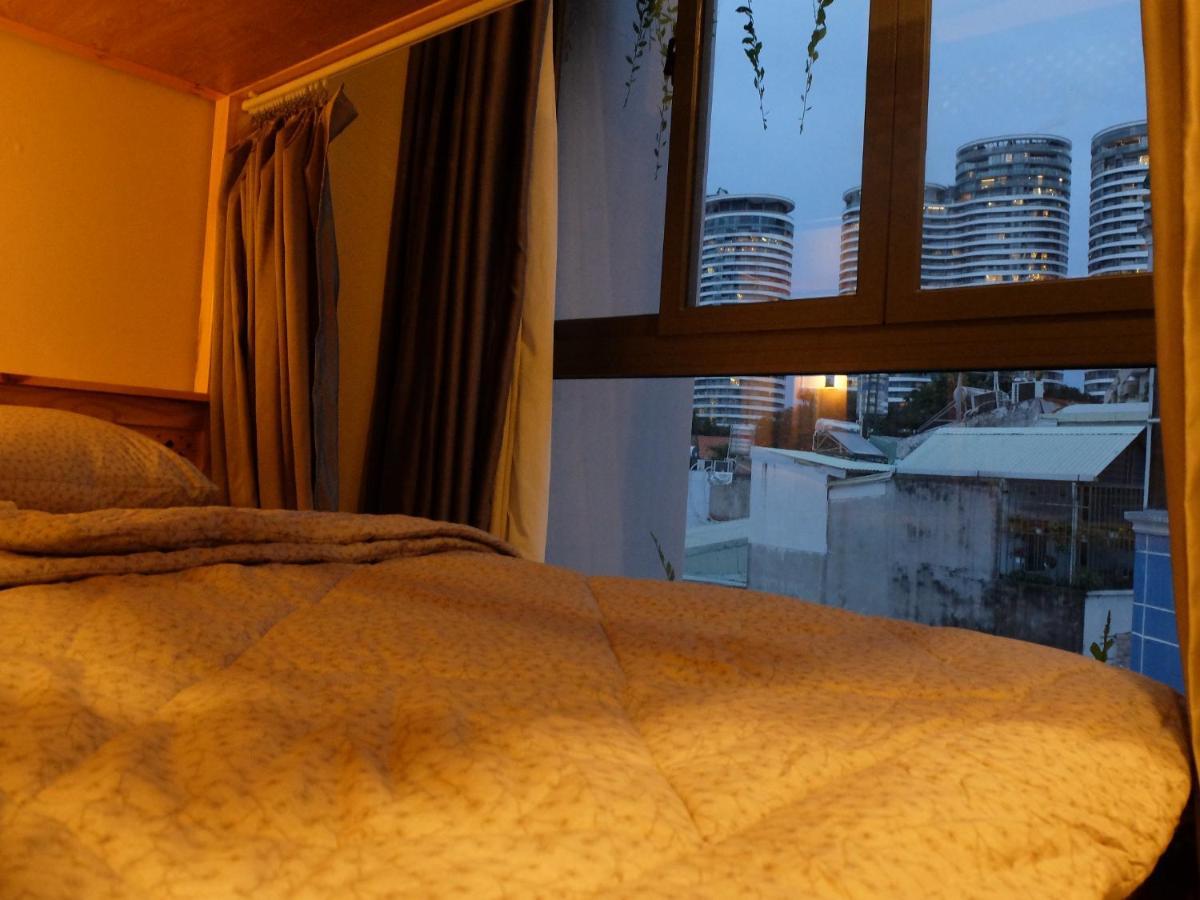 Хостел Half Coffee N Dorm Хошимин Экстерьер фото